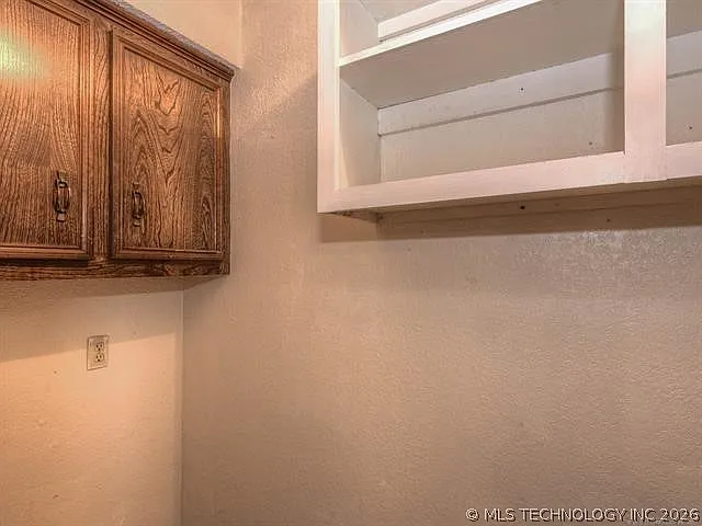 3101 S Poplar Ave — Photo 17