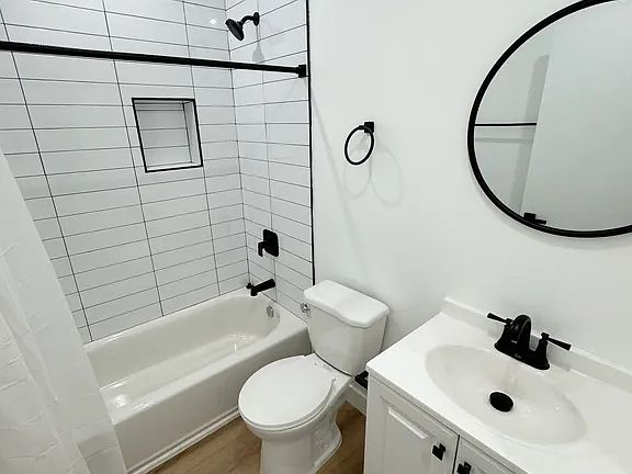 4th image of 4389 W 141st St #12