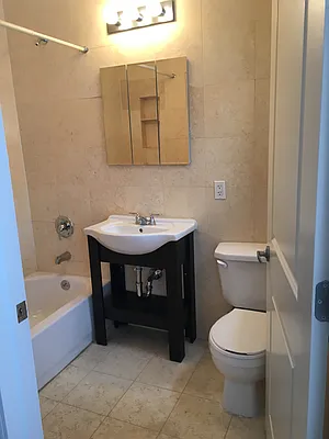 Rented by 18 REALTY | media 4