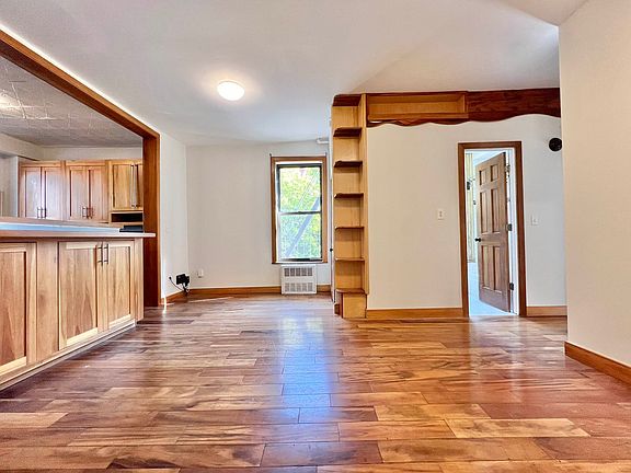 4th image of 101 Jefferson Ave APT 2B
