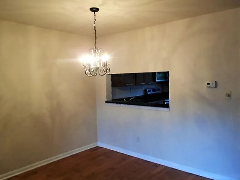 1211 S Linwood Ave — Photo 3