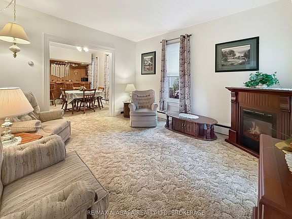 4th image of 358 Phipps St