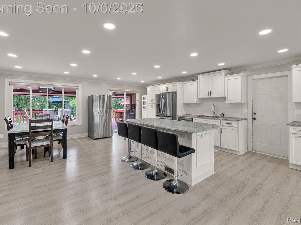 15546 Liverpool St, photo 30