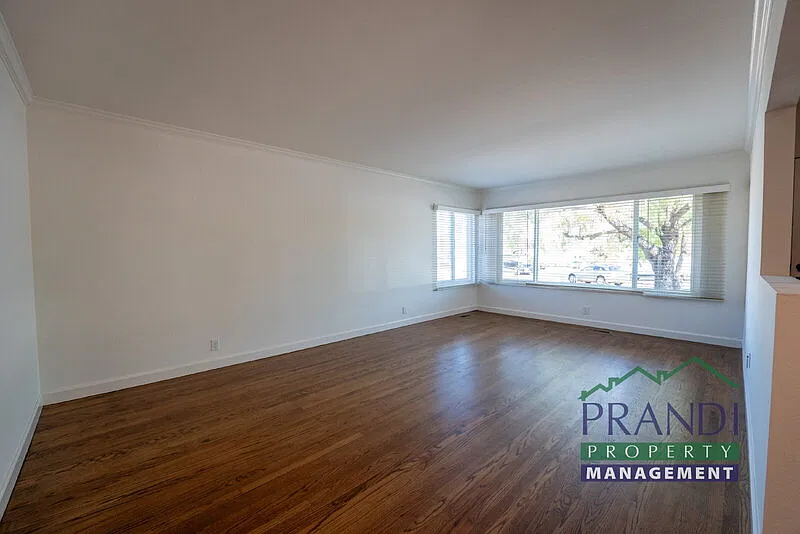 4 bed, 2.0 bath, 1595 sqft, $5,750 — Photo 3