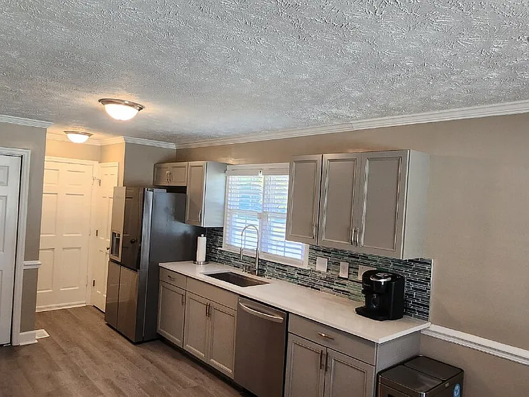 258 Kenwood Dr — Photo 8