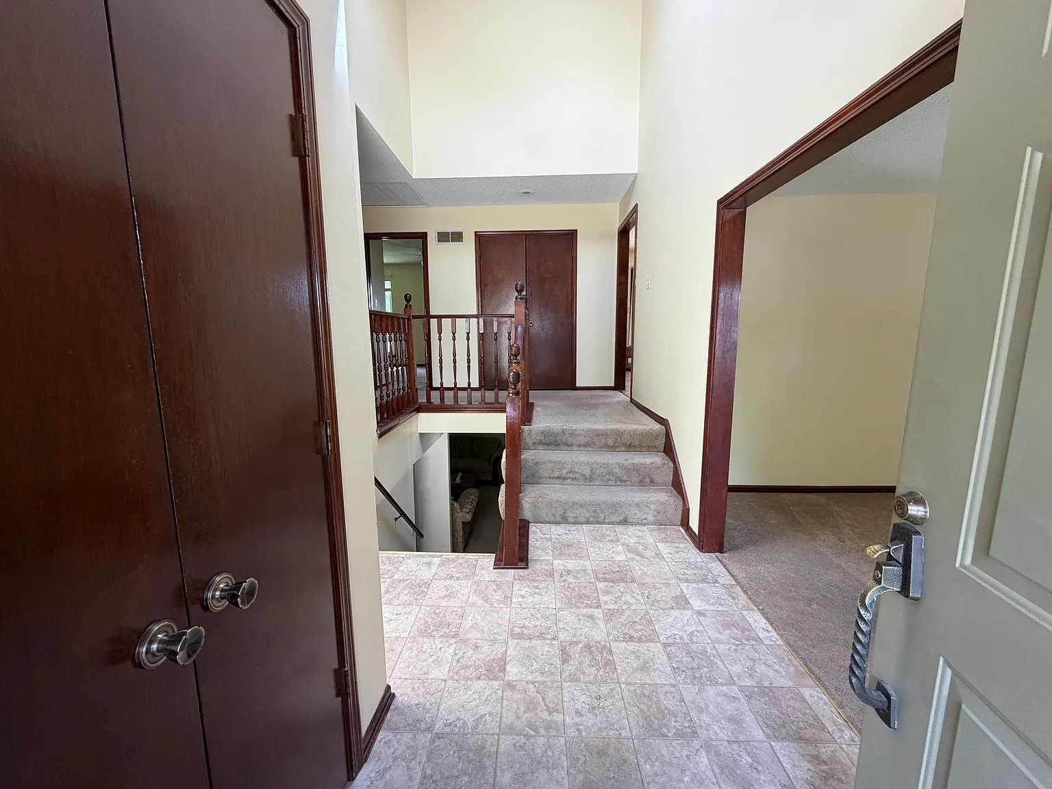 3 bed, 1400 sqft, $2,200 — Photo 2