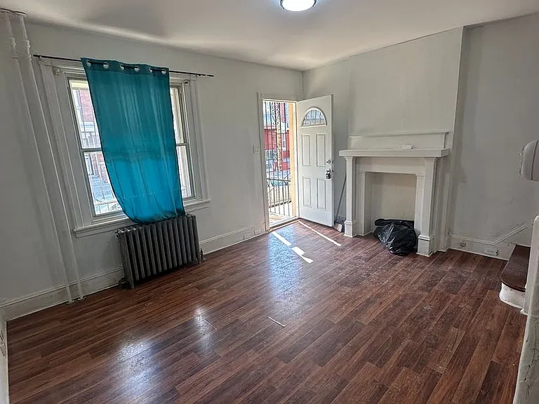 4214 N Darien St — Photo 4