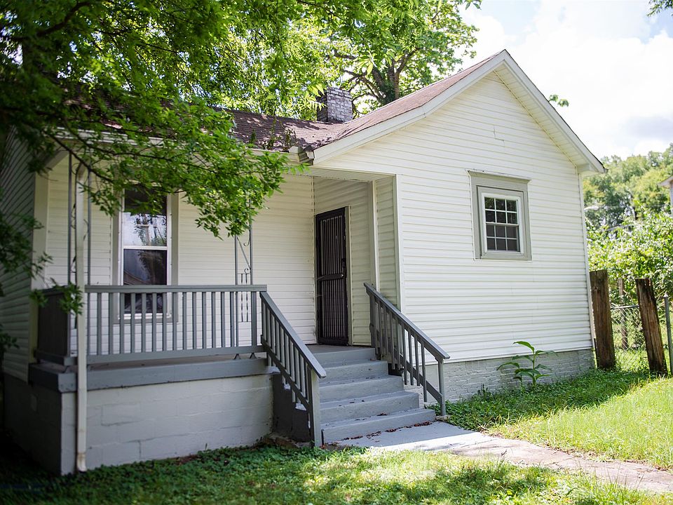 1st image of 1723 Seifried St