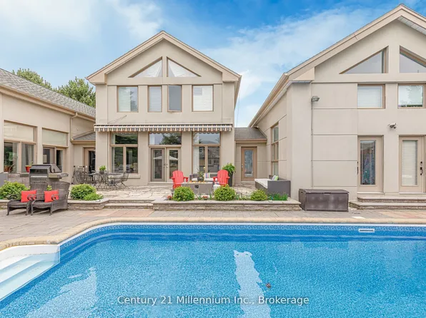 160 Grand Cypress Ln, The Blue Mountains, ON L9Y 0K8