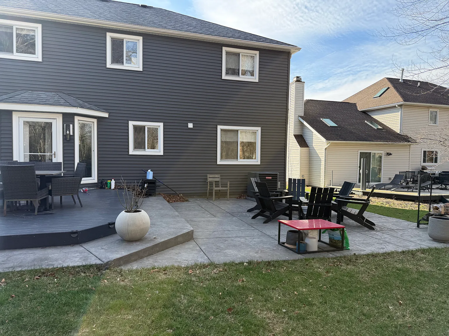 5 bed, 2.5 bath, 3010 sqft, $3,400 — Photo 2