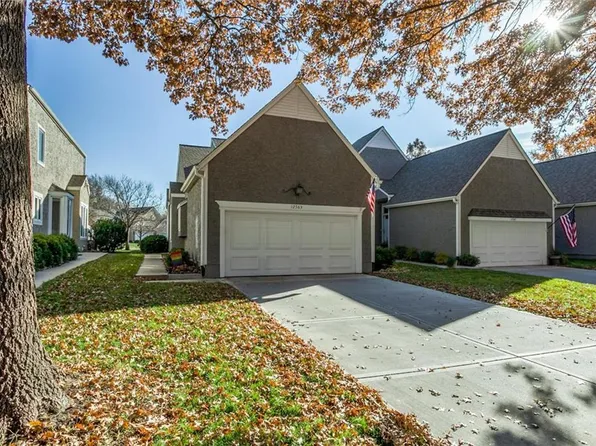 12563 Barkley St, Overland Park, KS 66209
