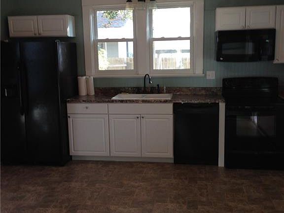 3rd image of 1629 A St