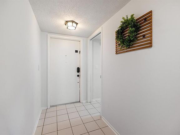 5th image of 6939 W COUNTRY CLUB DRIVE N #156