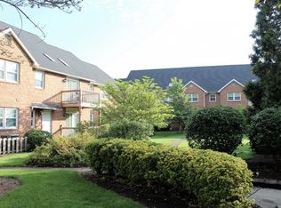 400B Clendenin St #B, Charleston, WV 25301