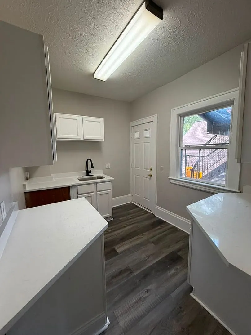 14174 Superior Road — Photo 2