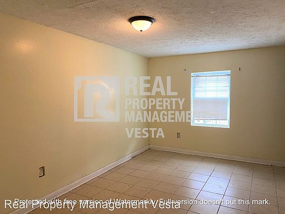 2nd image of 2202 Roosevelt Ave #2204