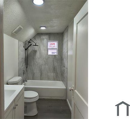 3rd image of 397 Laird Ave SE