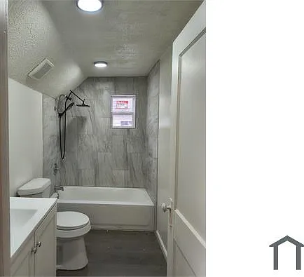 397 Laird Ave SE — Photo 3