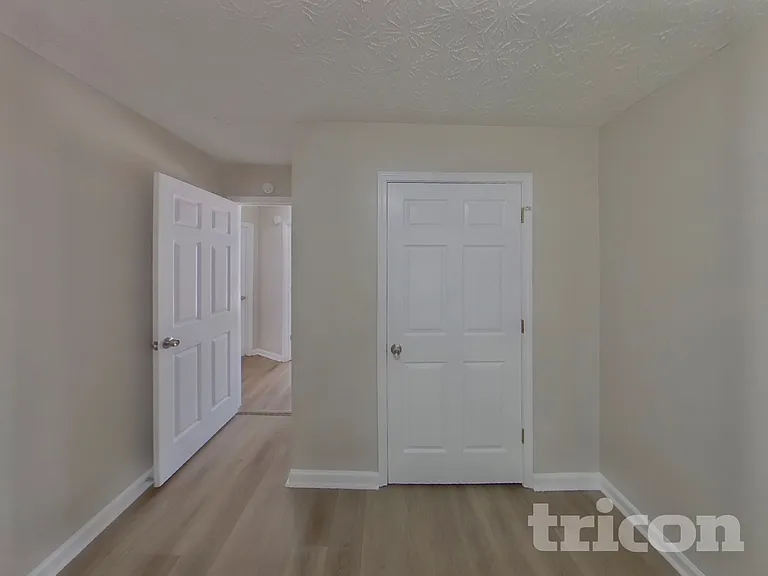 130 N Greenfield Cir — Photo 12