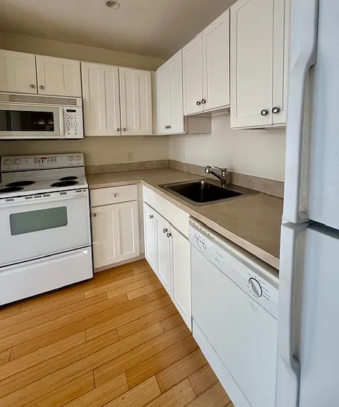 44 Boylston St #208 — Photo 2