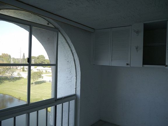 3rd image of 1200 37th St N APT 406