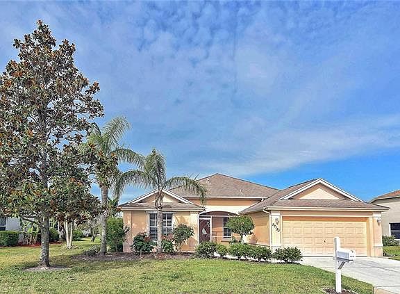 4th image of 22183 Seashore Cir