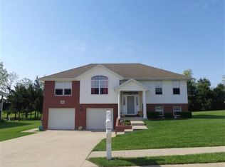 215 Crest Ave, Holts Summit, MO 65043
