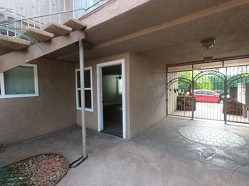 1472 Iris Ave #1 Photo 1