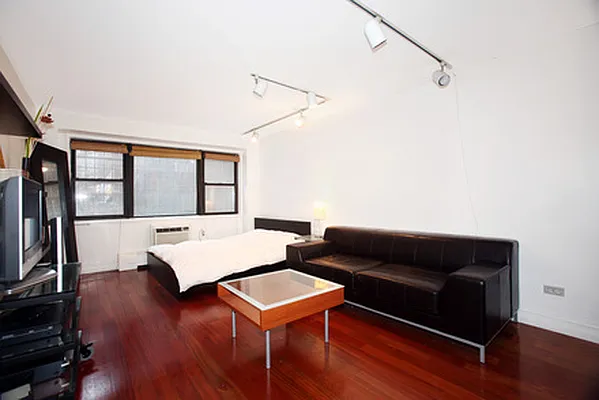 Rented by New York Residence | media 26