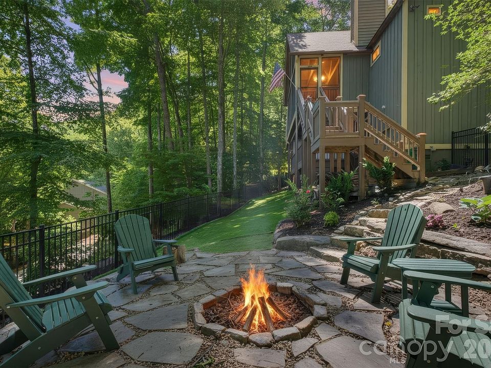 1st image of 325 Hedgewood Dr