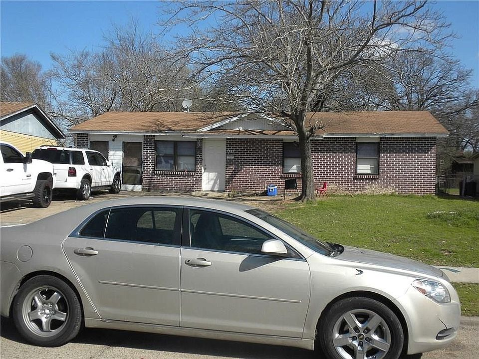1st image of 1505 Greenbriar Dr