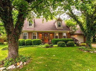2480 Woodfield Cir, Lexington, KY 40515
