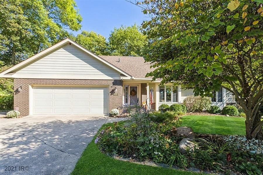 2417 71st St, Urbandale, IA 50322 Zillow