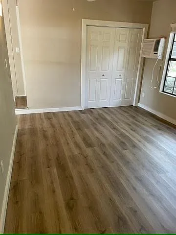 Studio, 1056 sqft, $1,550 — Photo 4