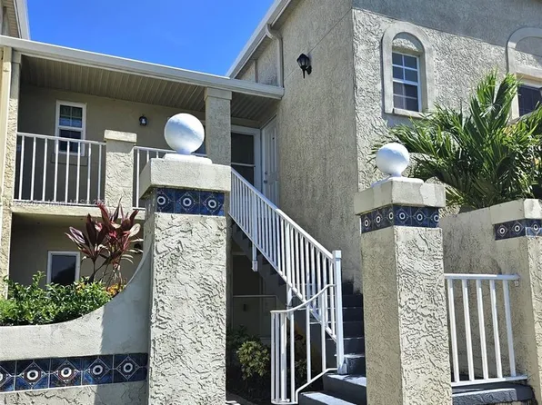 1624 SE Green Acres Cir #201, Pt Saint Lucie, FL 34952