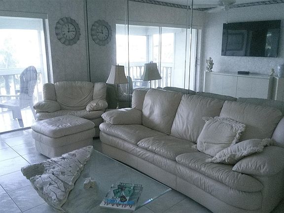 3rd image of 460 Paradise Isle Boulevard #301