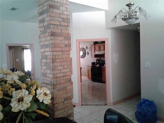 3rd image of 2910 Alta Mesa Dr