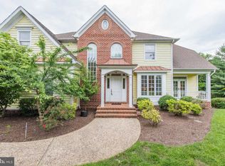 8 Sunset Knoll Ct, Lutherville Timonium, MD 21093