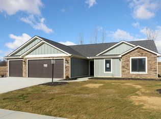 145 Wagon Wheel Dr, Warsaw, IN 46580