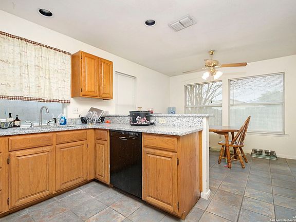 5th image of 210 Cibolo Branch