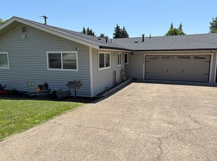 2025 NW Delridge Ave, Roseburg, OR 97471