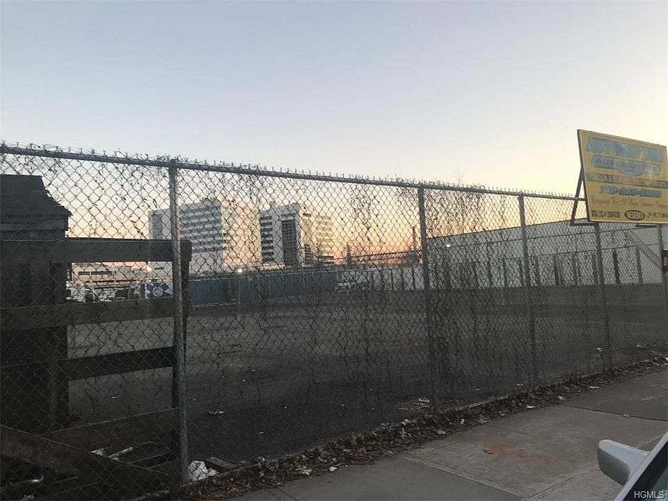 1st image of 1680 Stillwell Ave