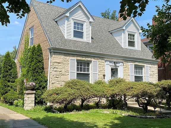 2nd image of 6266 N Leona Ave
