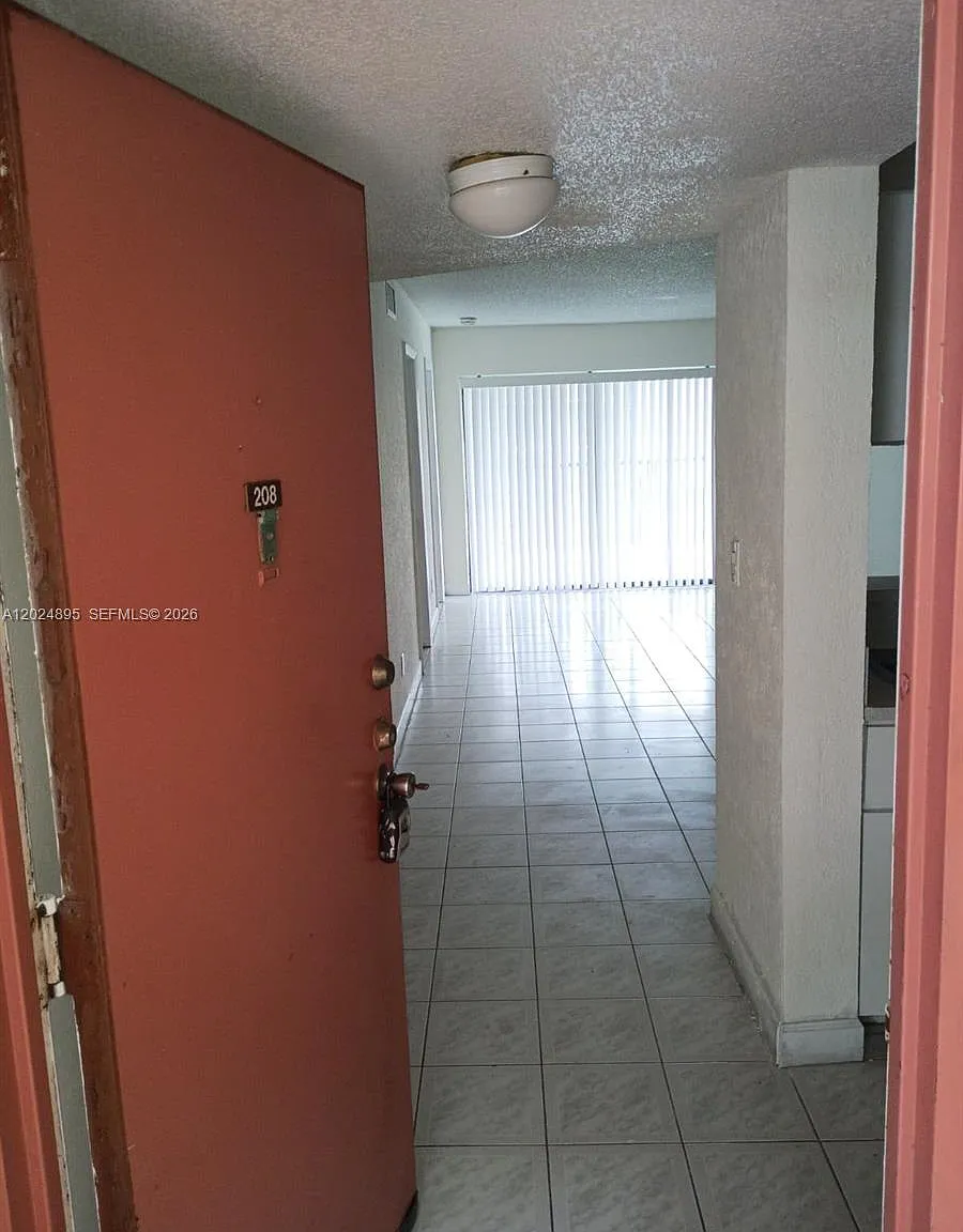 Miramar Club Condominium — Photo 3