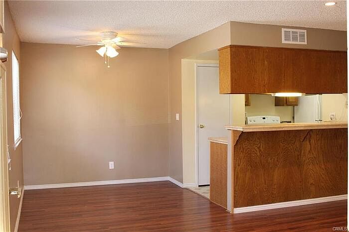 1st image of 1260 Avenue Conejo