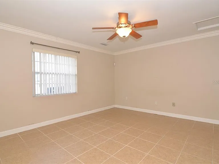 300 E Maine Ave — Photo 12