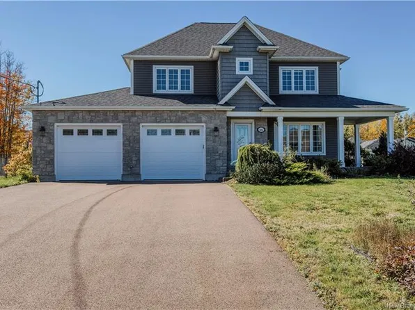145 Amiens Dr, Moncton, NB E1G 5R5