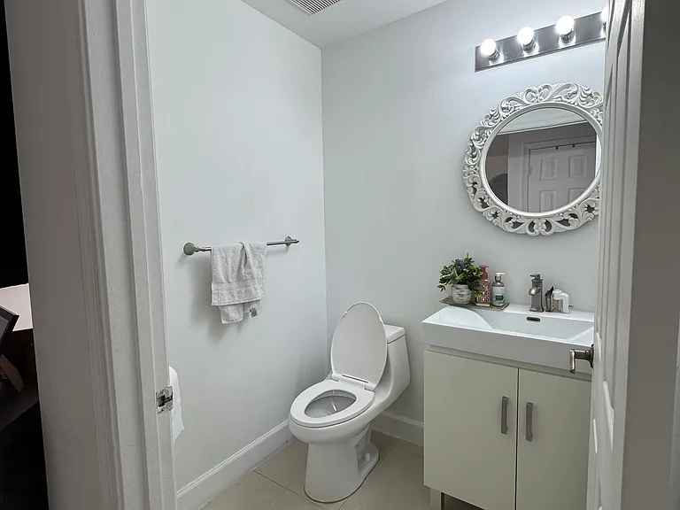 15621 SW 100th Ln — Photo 3