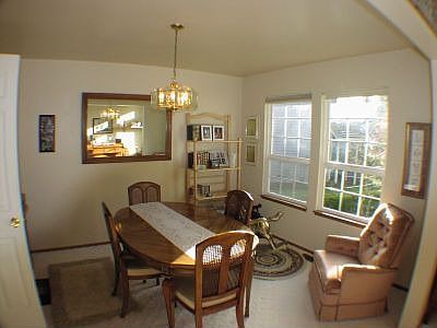 4th image of 982 NW Calypso Cir