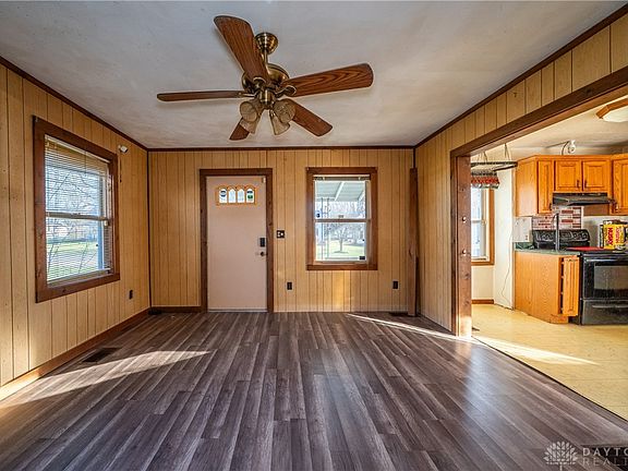 5th image of 7935 Harrington Ave